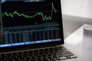 How to Use Moving Averages in Your Trading